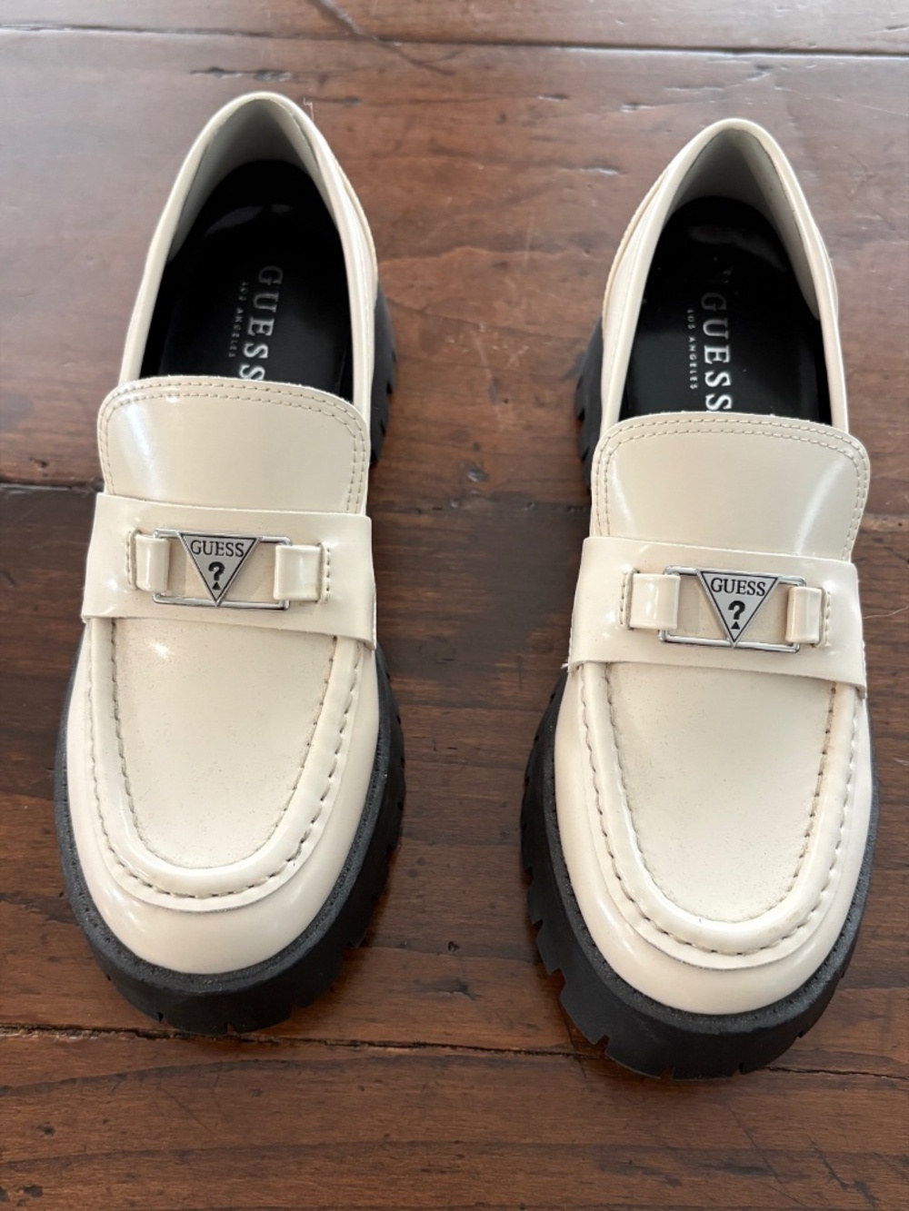 GUESS Cream Patent Chunky Platform Lug Sole Triangle Logo Shoes NWOB Size 7.5